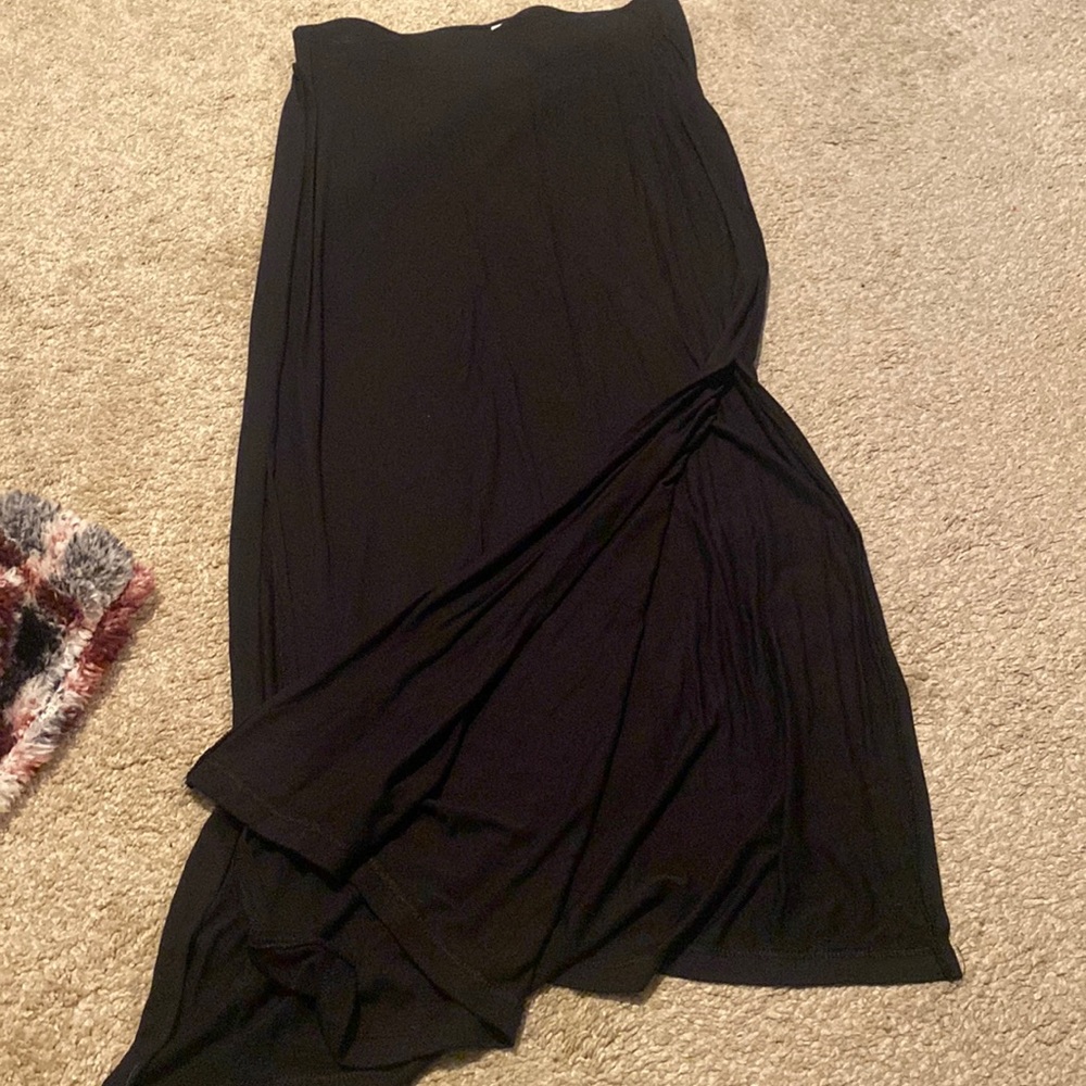 Old navy skirt with slit
